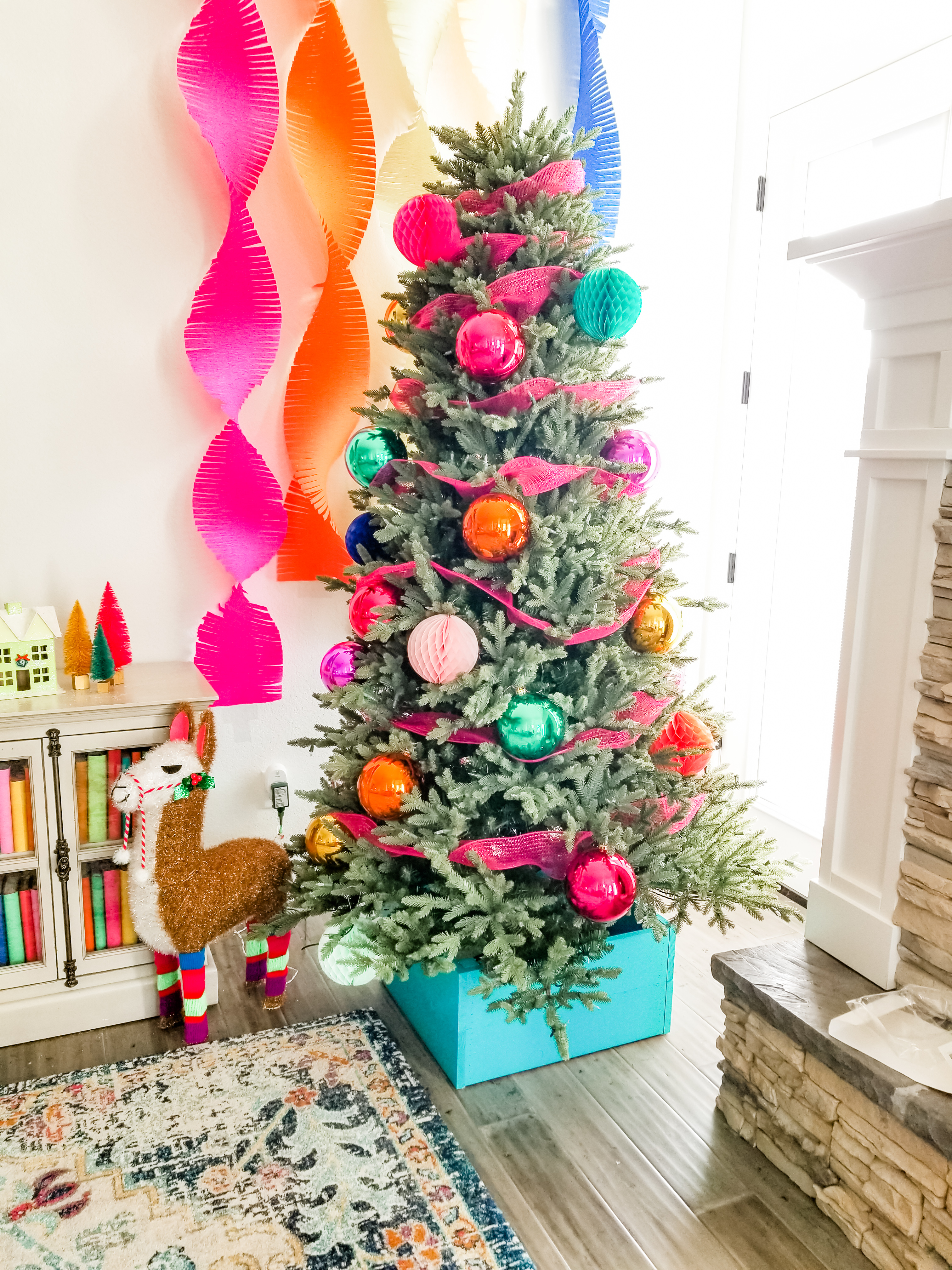 Easy tree decorating steps