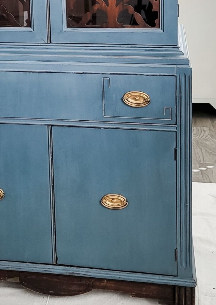Chalk Paint Hutch Makeover